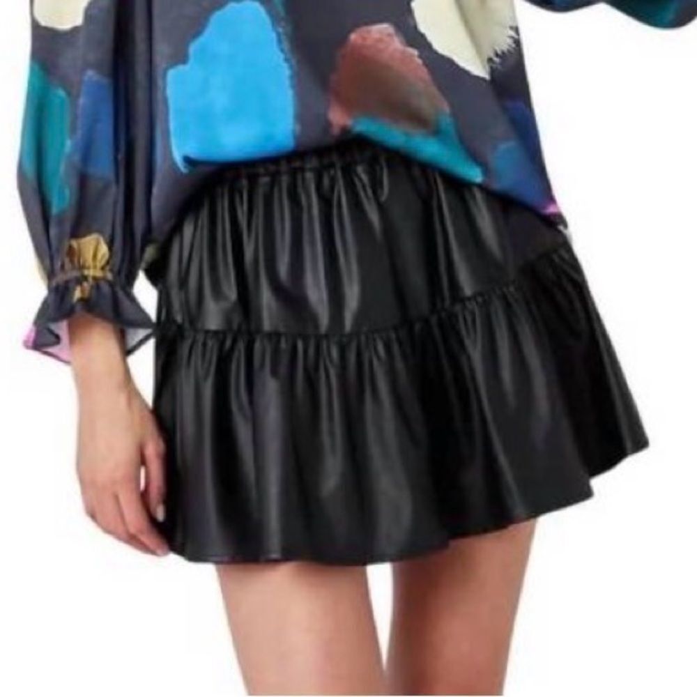 CROSBY by Mollie Burch | NEW Black Willa Faux Leather Skort Women’s Size Small
